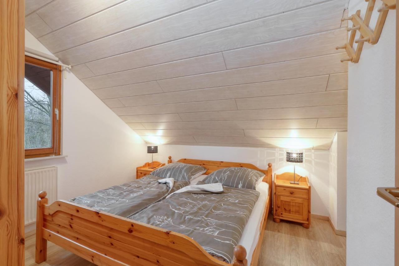 Seepark Kirchheim Ferienhaus Bei Diane Mit Sauna Exterior foto