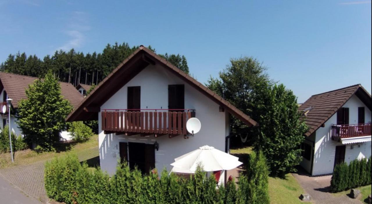 Seepark Kirchheim Ferienhaus Bei Diane Mit Sauna Exterior foto